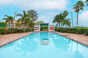 Close to Combate beach, el poblado and restaurants